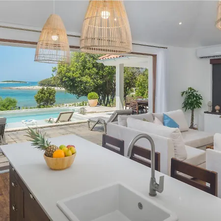 Vakantiehuis Mon Perin By Interhome